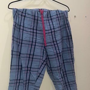 Plaid cropped pajama pants, size M
